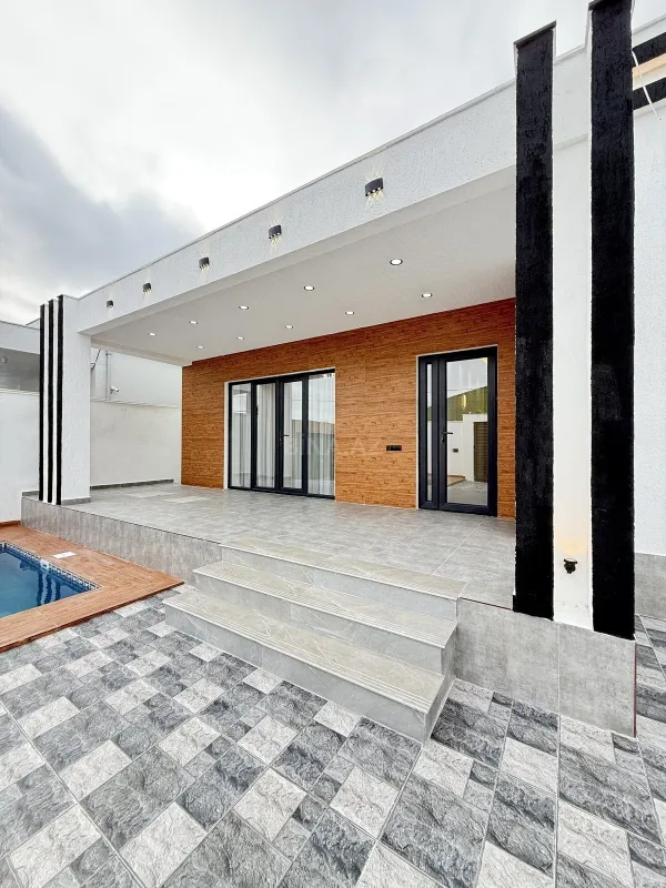 Satılır 4 otaqlı həyət evi 160 m²