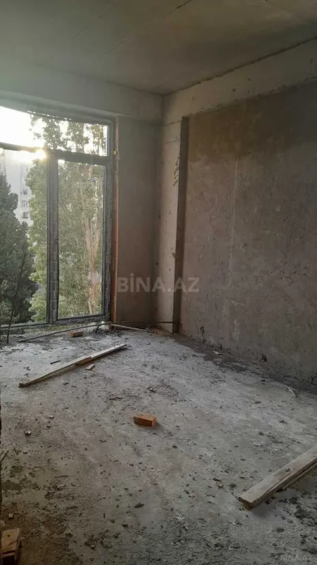 Satılır 2 otaqlı mənzil 82 m²