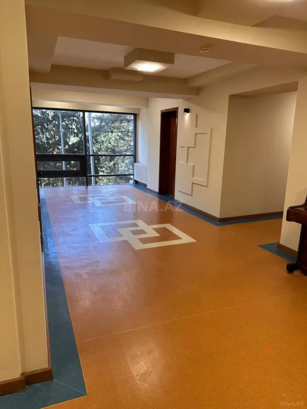 Kirayə verilir 7 otaqlı ofis 281 m²