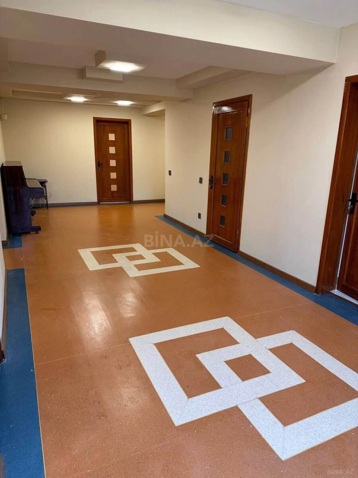 Kirayə verilir 7 otaqlı ofis 281 m²