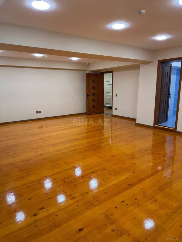 Kirayə verilir 7 otaqlı ofis 281 m²