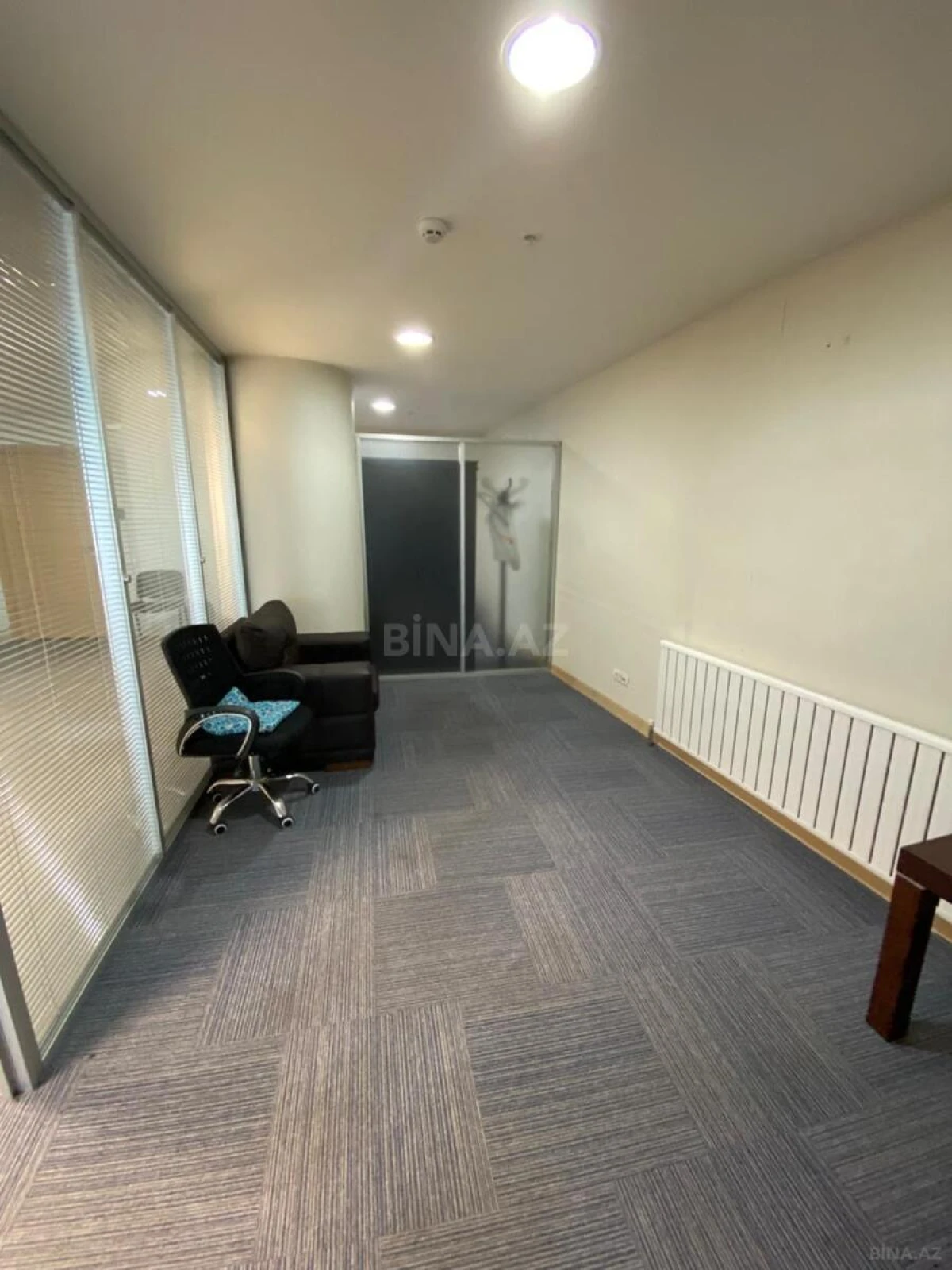 Kirayə verilir 2 otaqlı ofis 106 m²