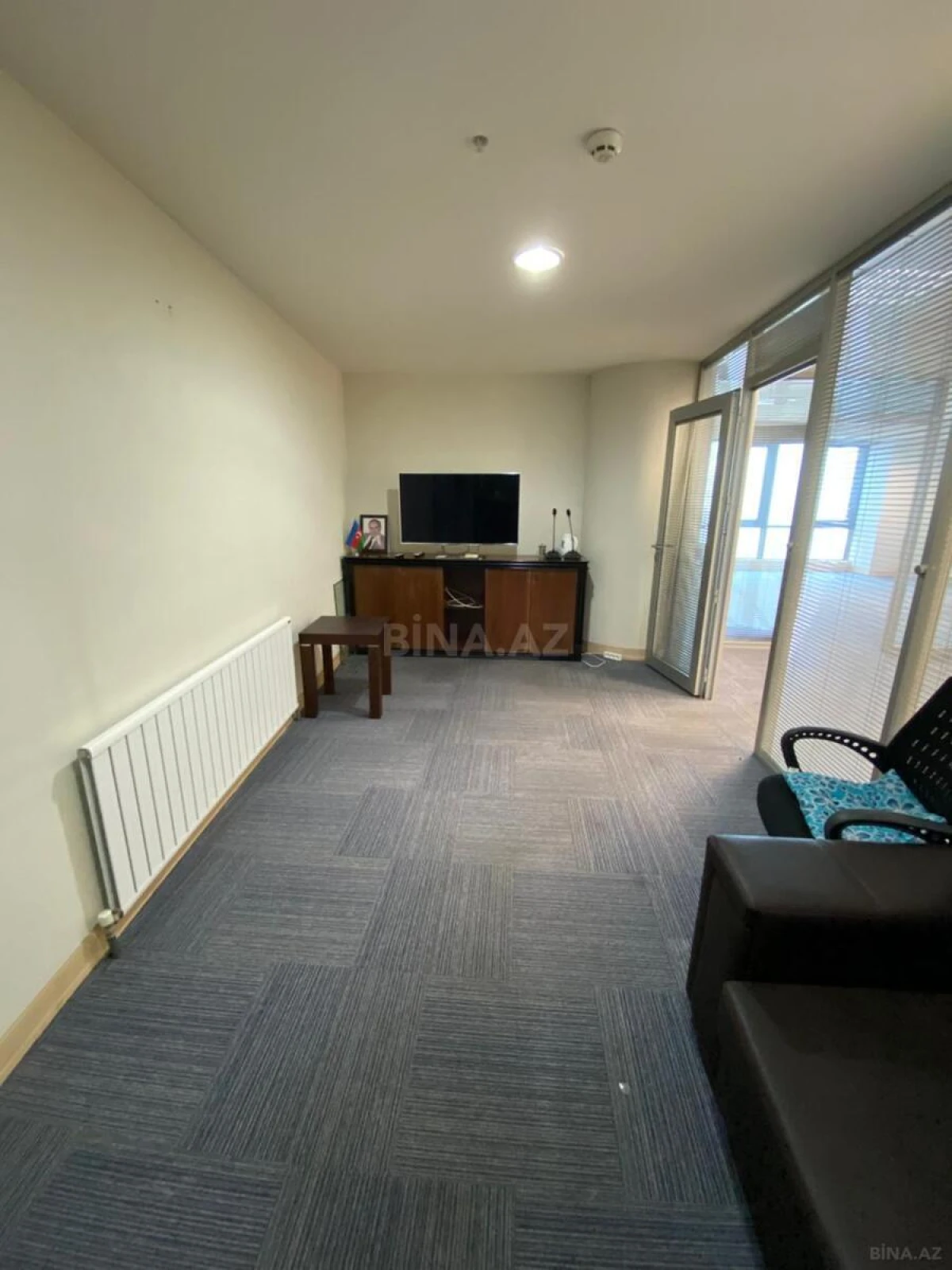 Kirayə verilir 2 otaqlı ofis 106 m²