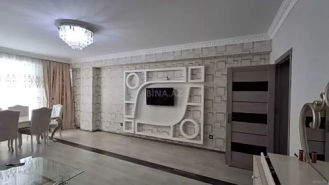 Kirayə verilir 2 otaqlı mənzil 77 m²