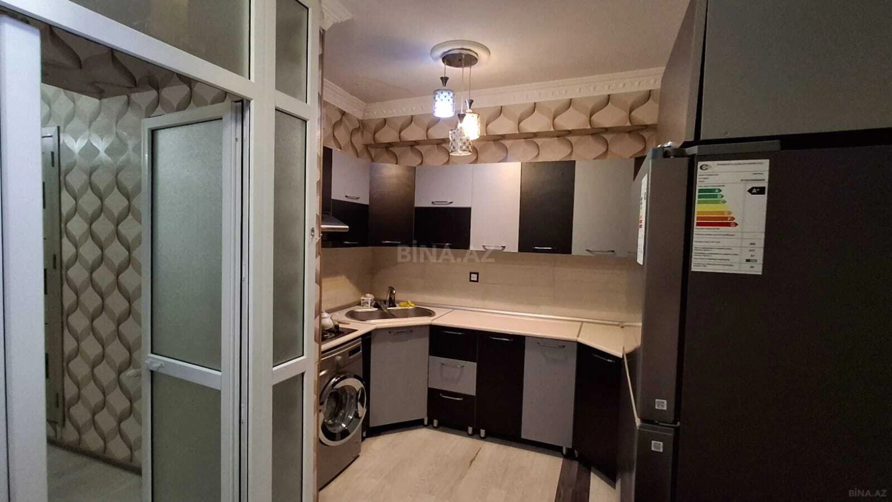 Kirayə verilir 2 otaqlı mənzil 77 m²