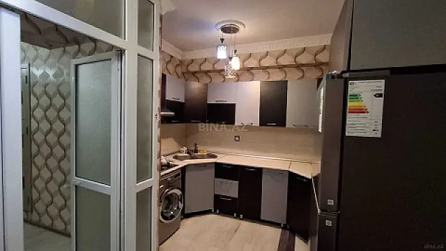 Kirayə verilir 2 otaqlı mənzil 77 m²