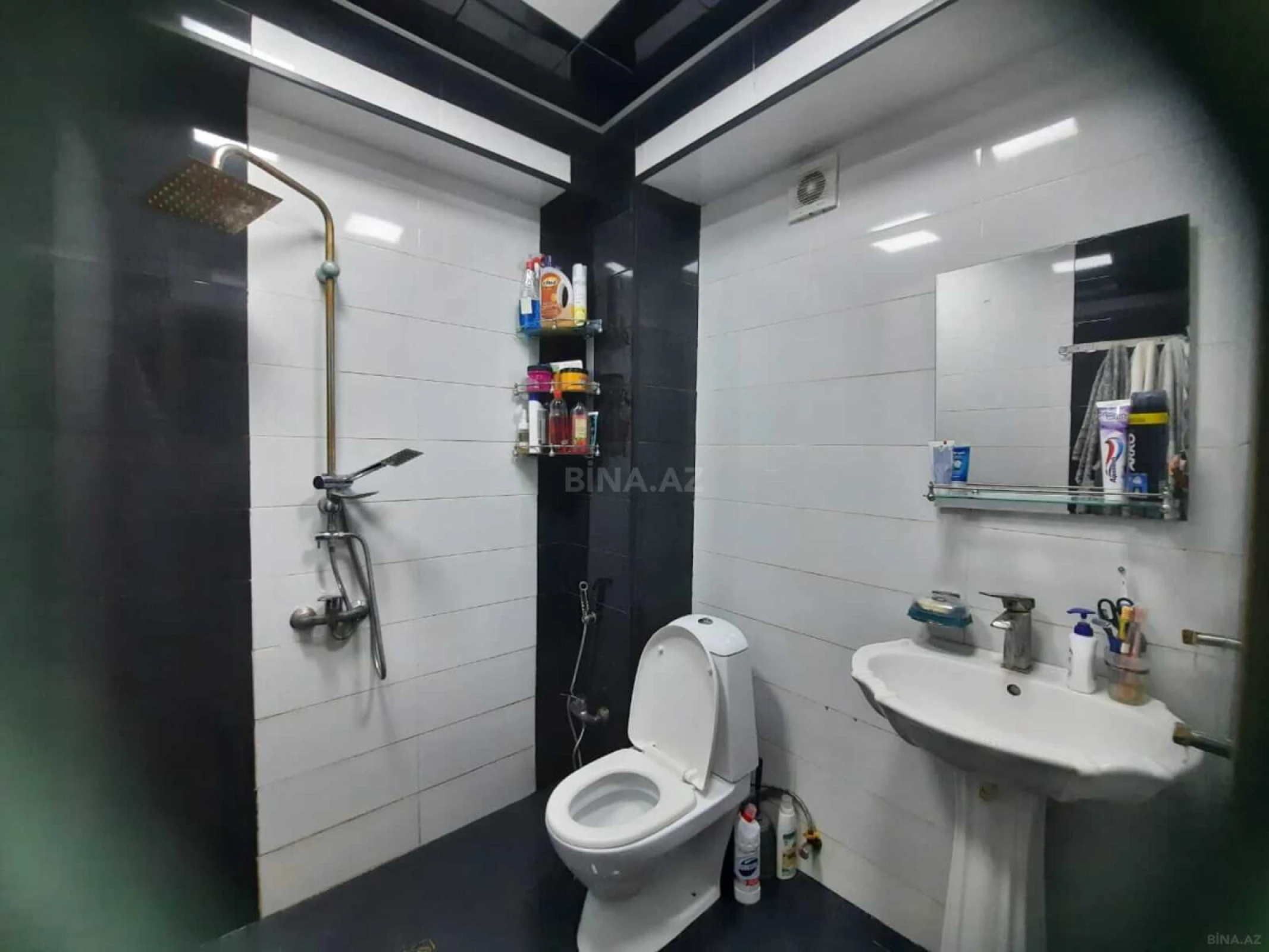 Kirayə verilir 2 otaqlı mənzil 77 m²