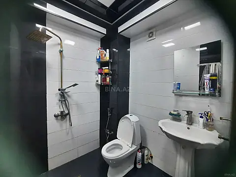 Kirayə verilir 2 otaqlı mənzil 77 m²