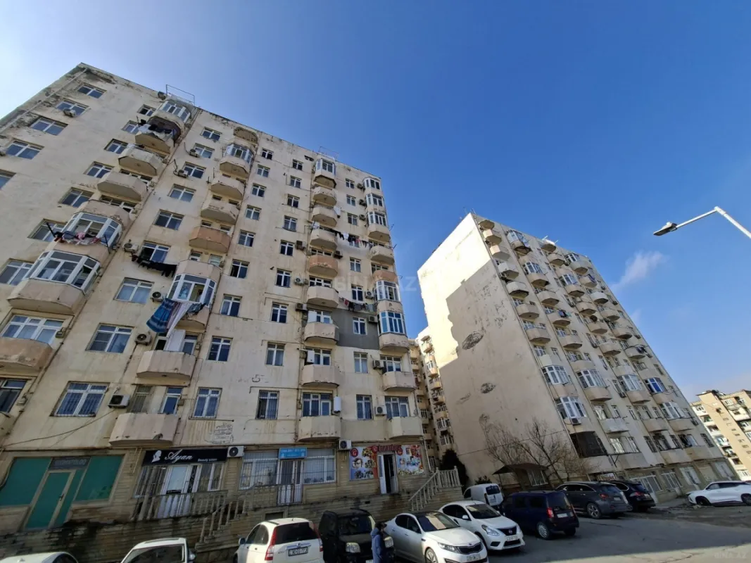Satılır 2 otaqlı mənzil 78 m²