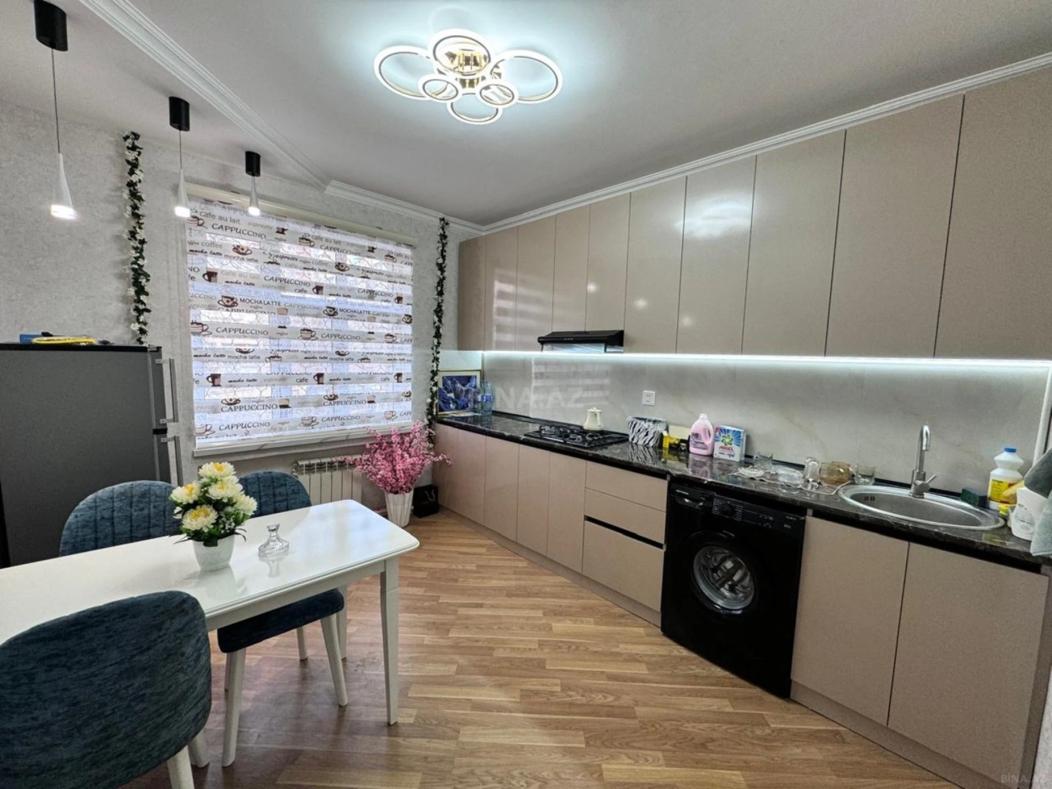 Satılır 2 otaqlı mənzil 65 m²