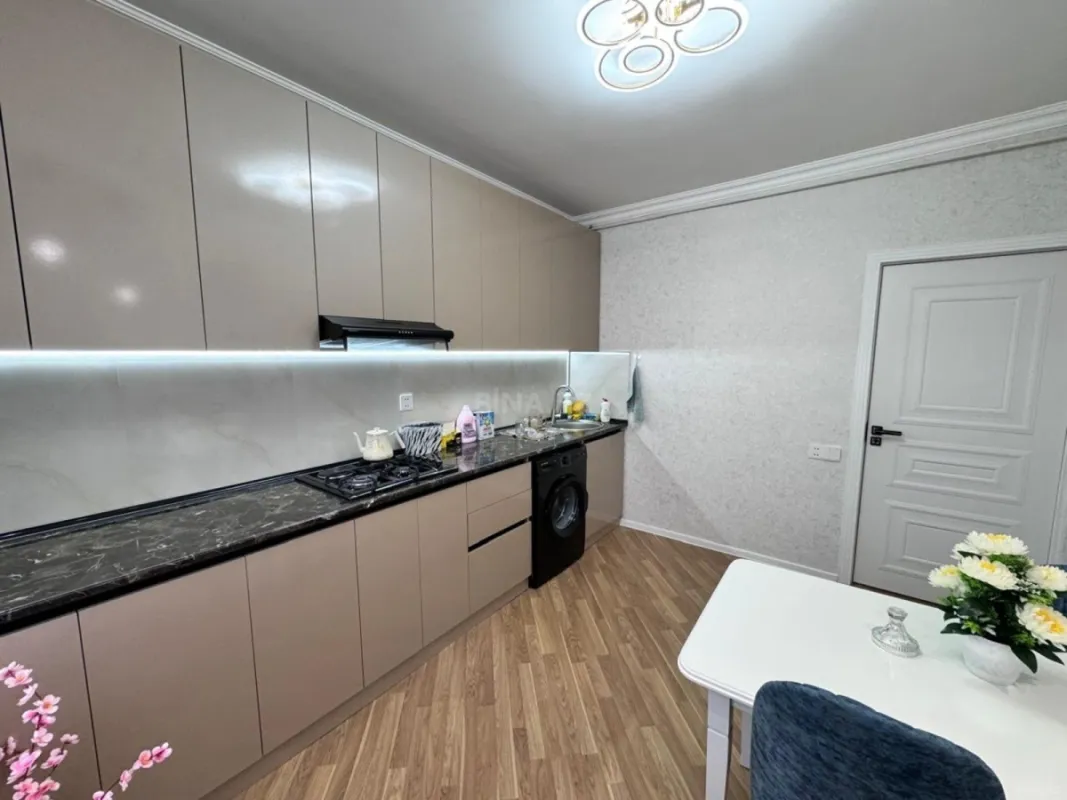 Satılır 2 otaqlı mənzil 65 m²