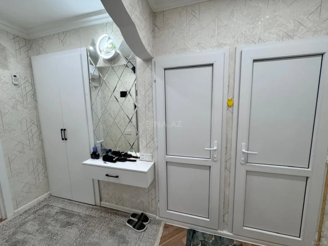 Satılır 2 otaqlı mənzil 65 m²