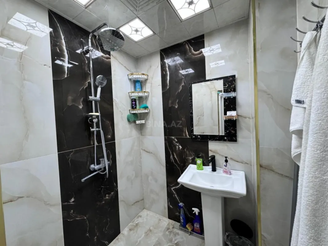 Satılır 2 otaqlı mənzil 65 m²