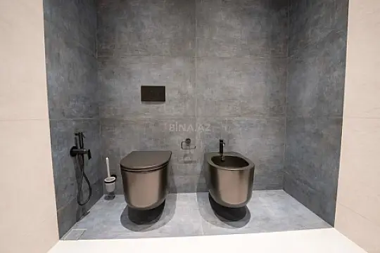 Satılır 4 otaqlı mənzil 288.28 m²