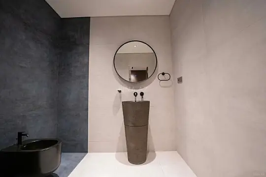 Satılır 4 otaqlı mənzil 288.28 m²