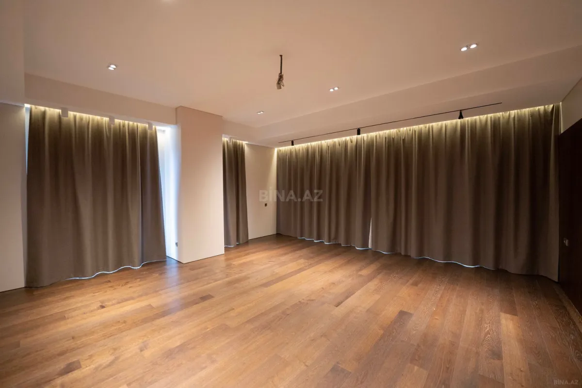Satılır 4 otaqlı mənzil 288.28 m²