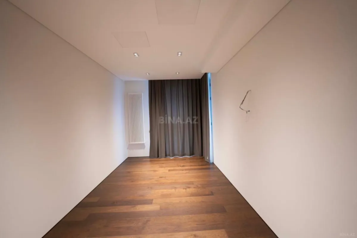 Satılır 4 otaqlı mənzil 288.28 m²