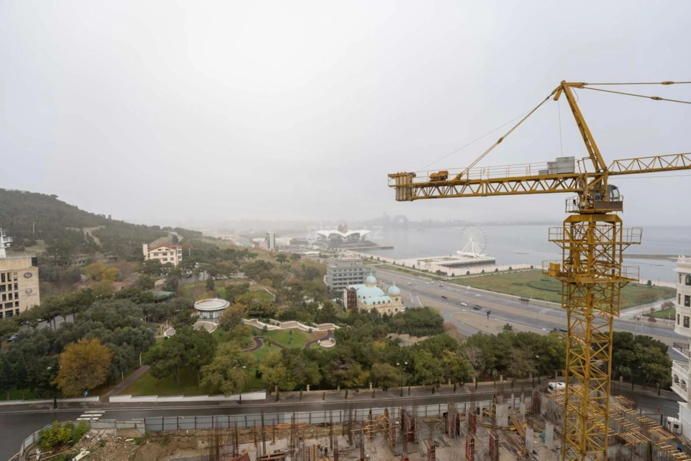 Satılır 4 otaqlı mənzil 288.28 m²