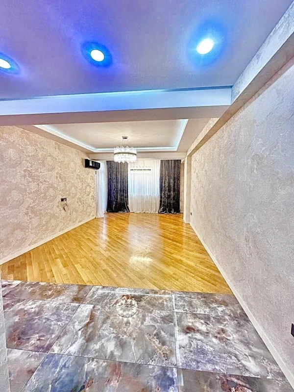 Satılır 3 otaqlı mənzil 110 m²