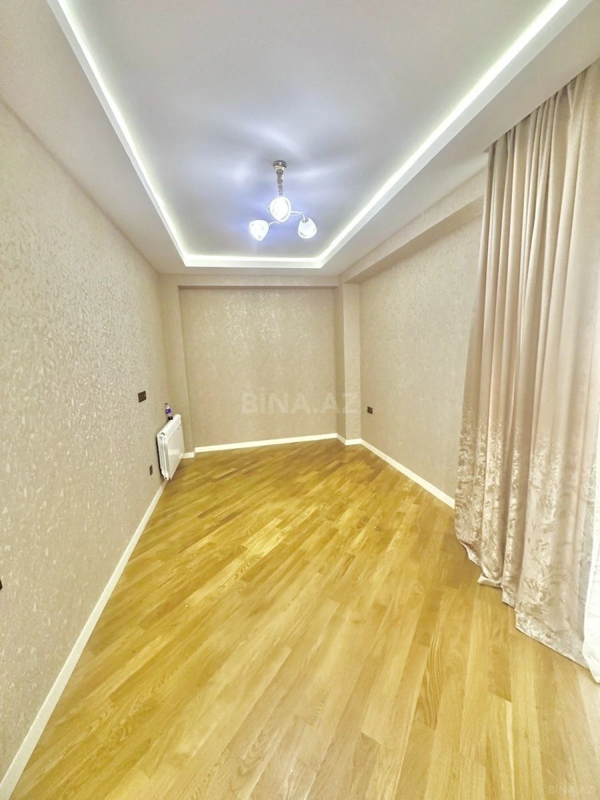 Satılır 3 otaqlı mənzil 110 m²