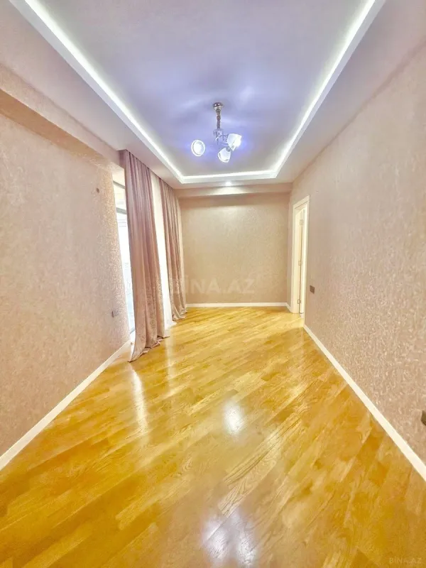 Satılır 3 otaqlı mənzil 110 m²