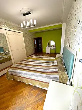 Satılır 3 otaqlı mənzil 115 m²