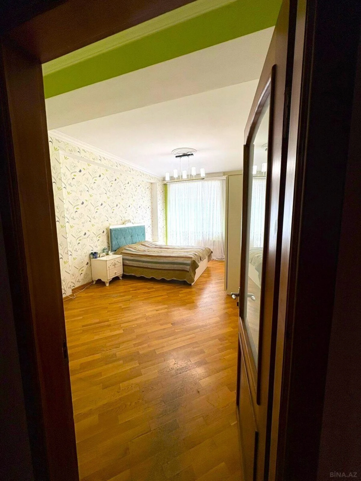 Satılır 3 otaqlı mənzil 115 m²