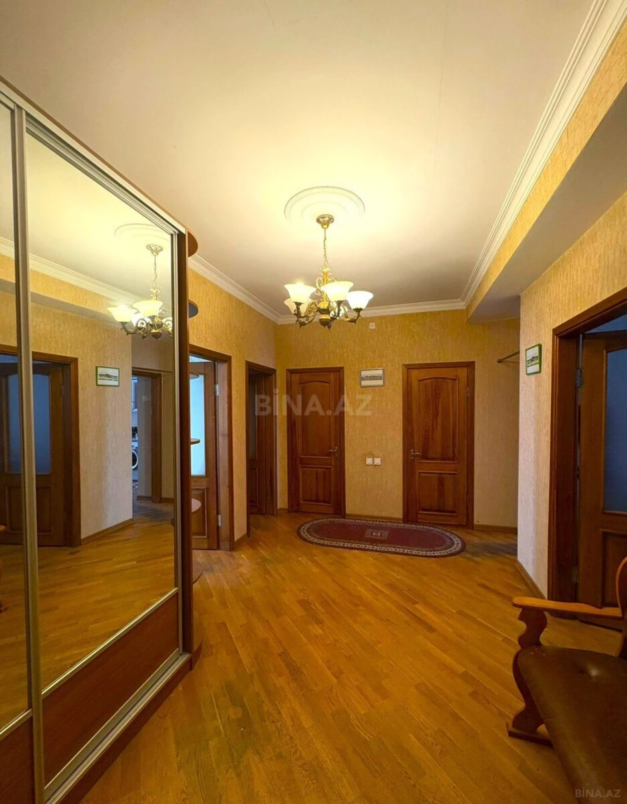 Satılır 3 otaqlı mənzil 115 m²