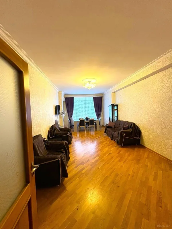 Satılır 3 otaqlı mənzil 115 m²