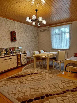 Satılır 5 otaqlı həyət evi 260 m²
