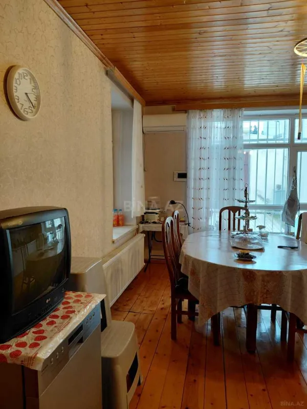 Satılır 5 otaqlı həyət evi 260 m²