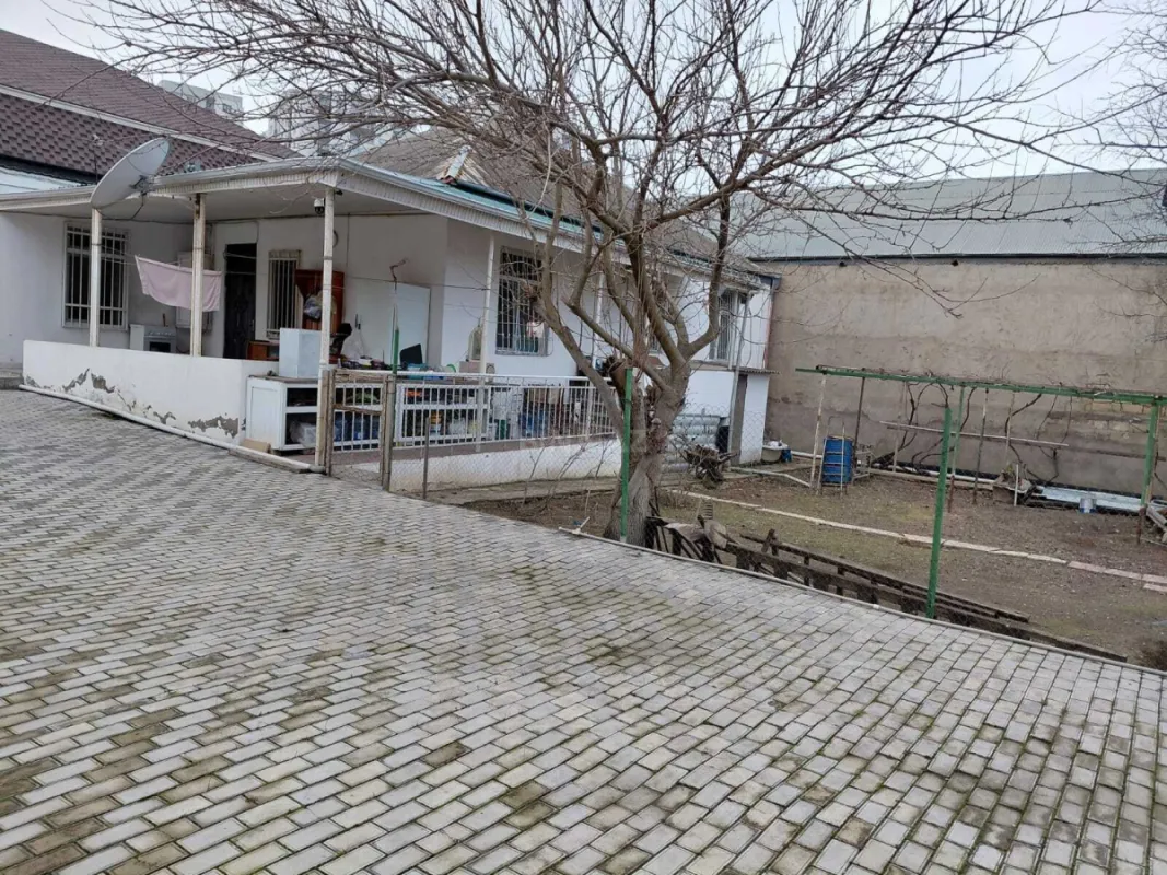 Satılır 5 otaqlı həyət evi 260 m²