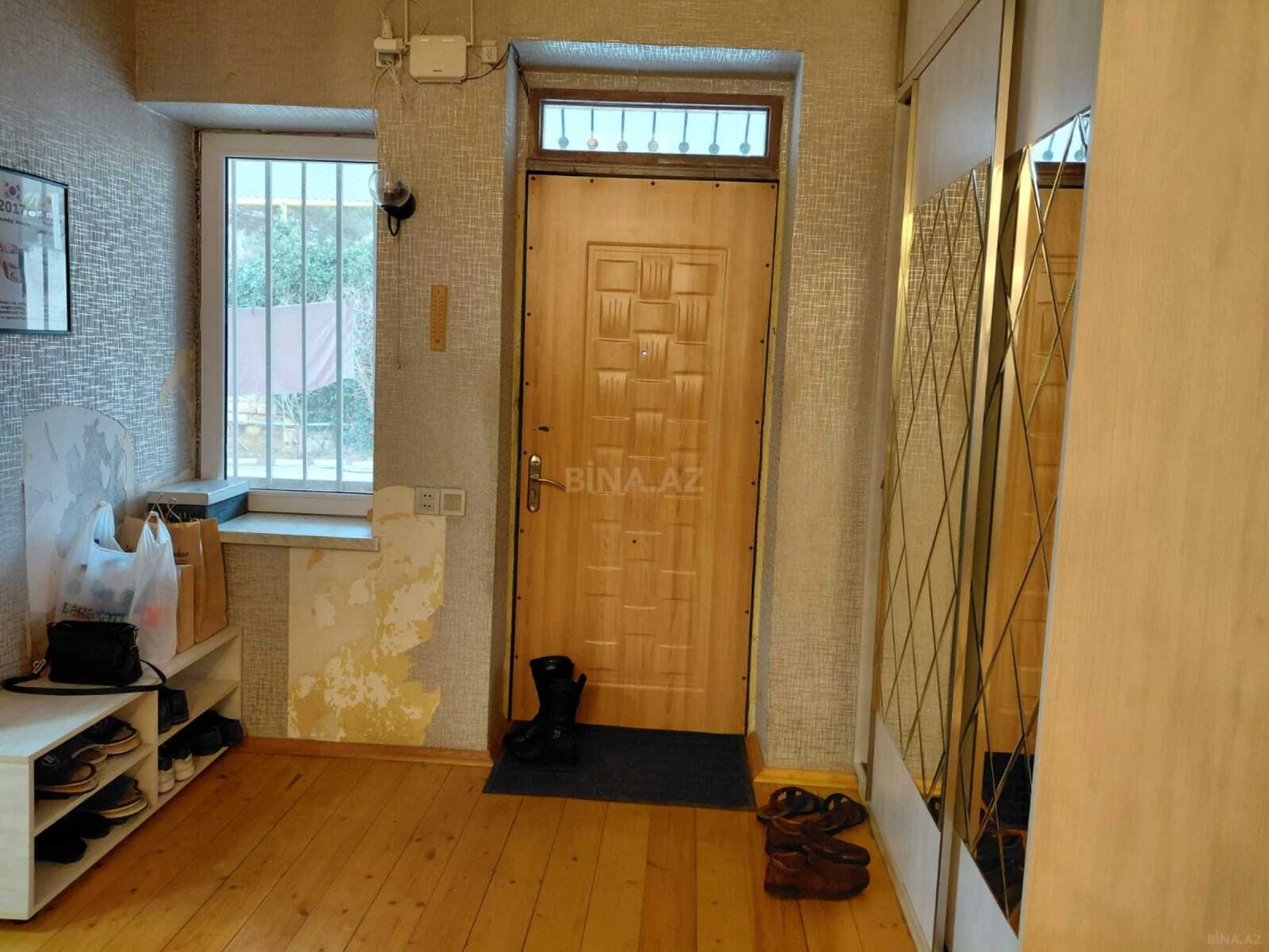 Satılır 5 otaqlı həyət evi 260 m²