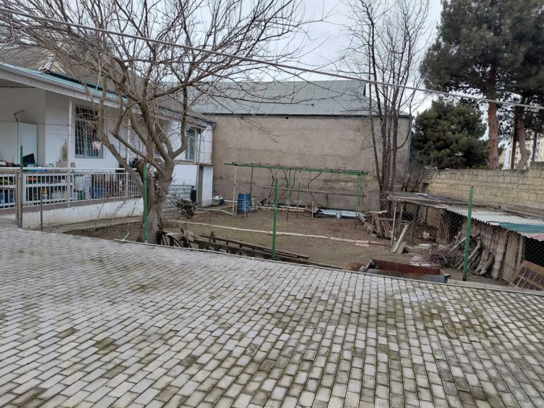 Satılır 5 otaqlı həyət evi 260 m²