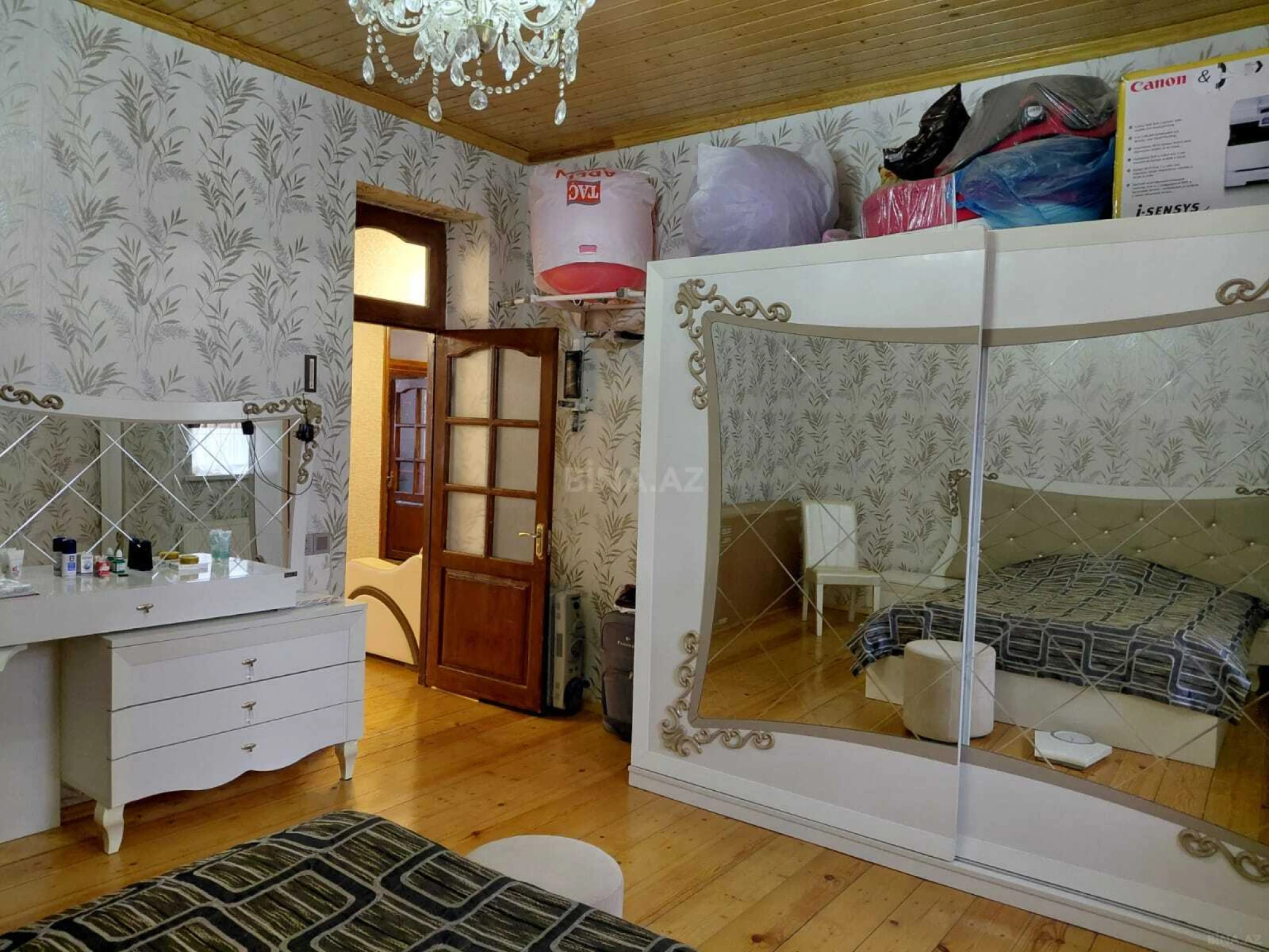 Satılır 5 otaqlı həyət evi 260 m²