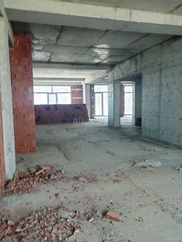 Satılır 3 otaqlı mənzil 118 m²
