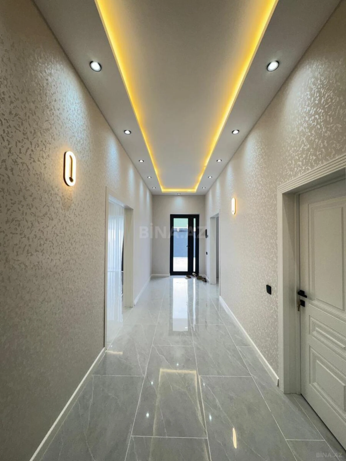 Satılır 4 otaqlı həyət evi 180 m²