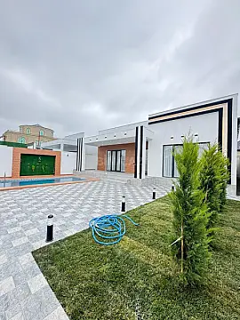 Satılır 4 otaqlı həyət evi 180 m²