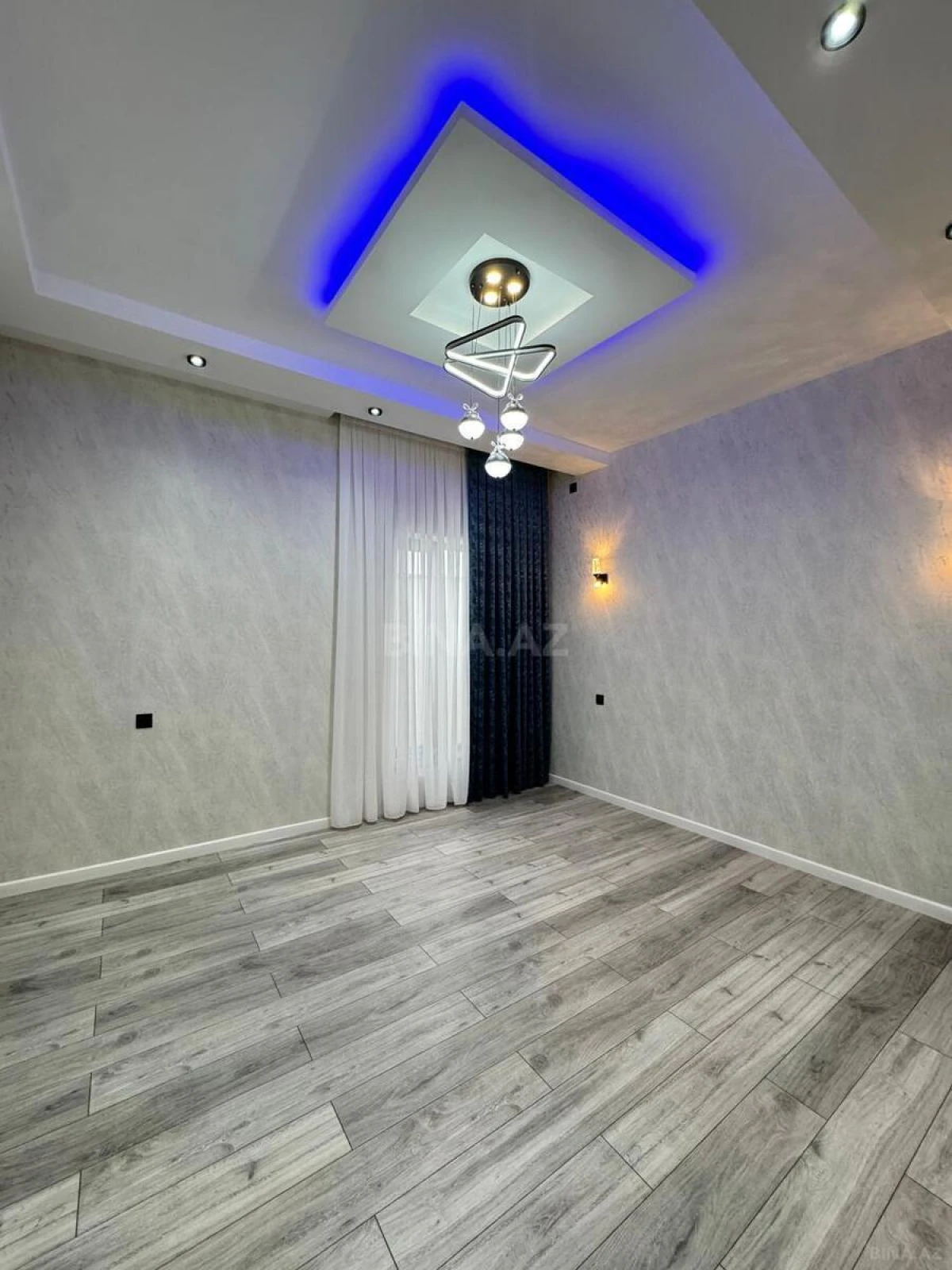 Satılır 4 otaqlı həyət evi 180 m²