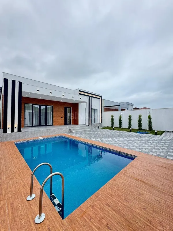 Satılır 4 otaqlı həyət evi 180 m²