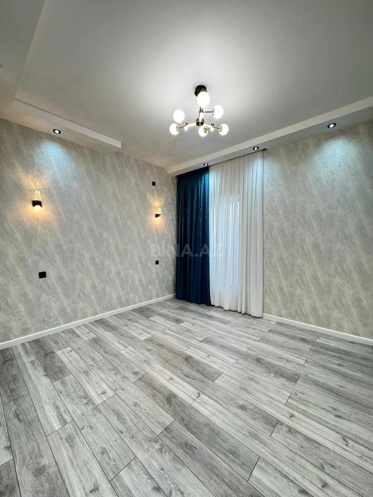 Satılır 4 otaqlı həyət evi 180 m²