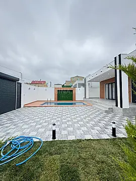 Satılır 4 otaqlı həyət evi 180 m²