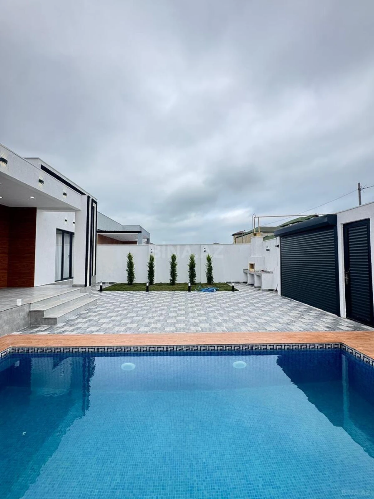 Satılır 4 otaqlı həyət evi 180 m²