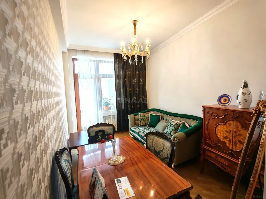 Satılır 3 otaqlı mənzil 106 m²