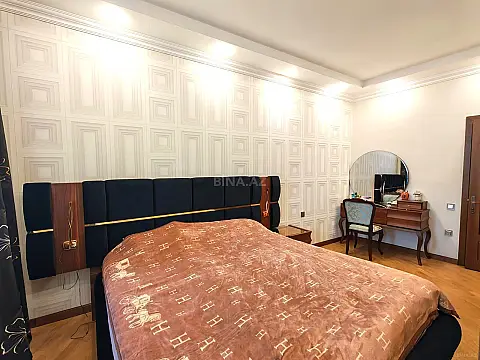 Satılır 3 otaqlı mənzil 106 m²