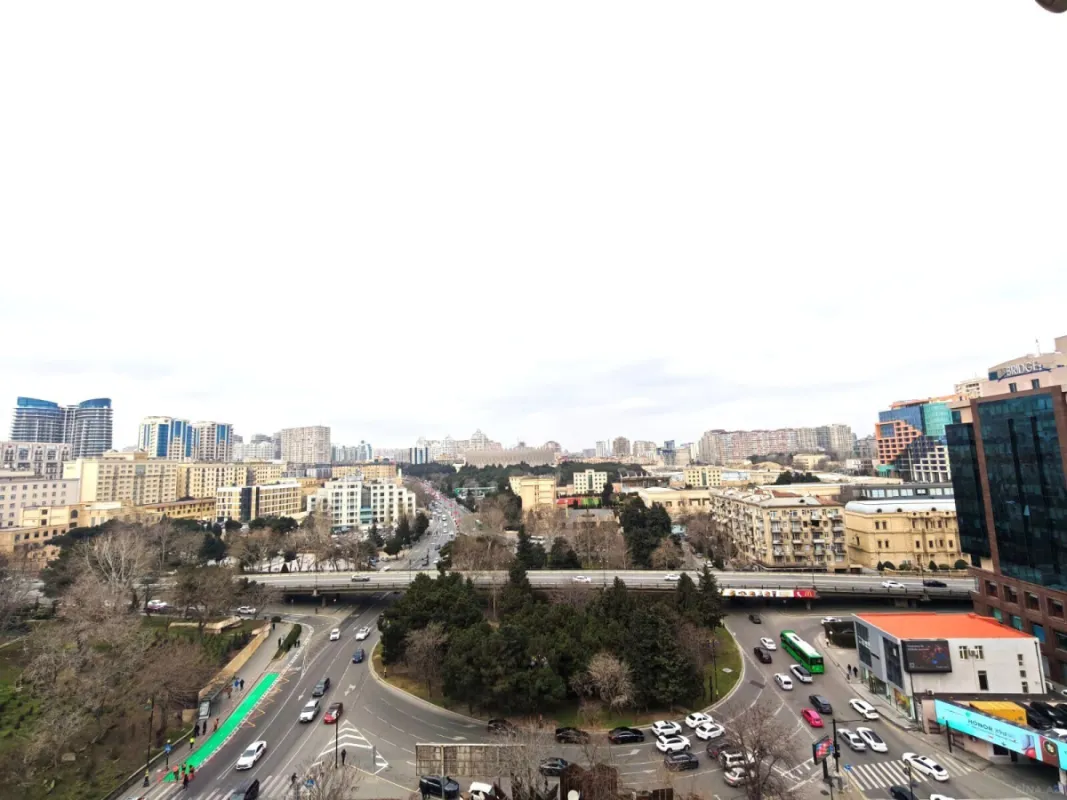 Satılır 3 otaqlı mənzil 106 m²