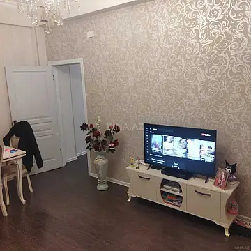 Satılır 2 otaqlı mənzil 70 m²