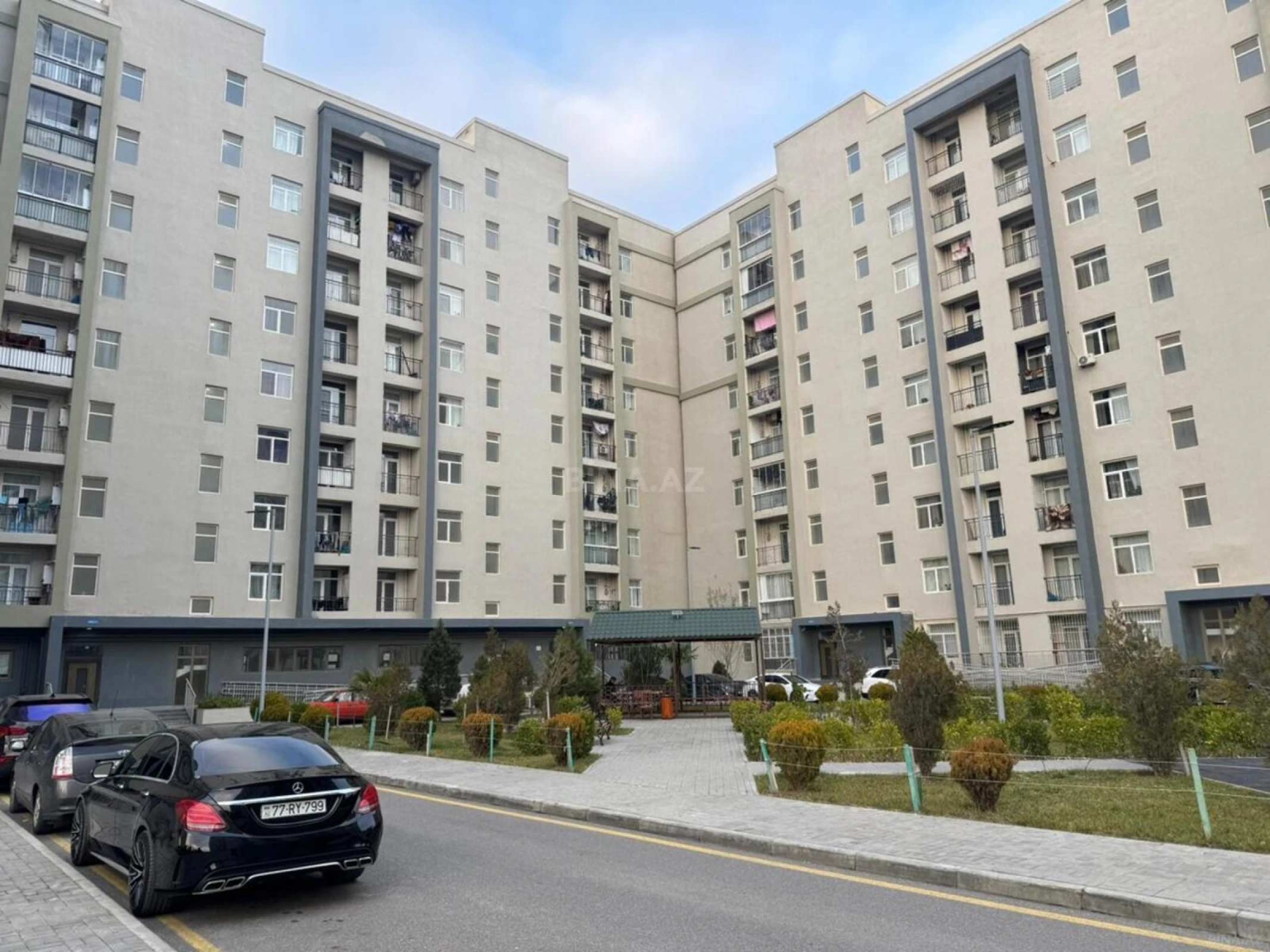 Satılır 2 otaqlı mənzil 70 m²