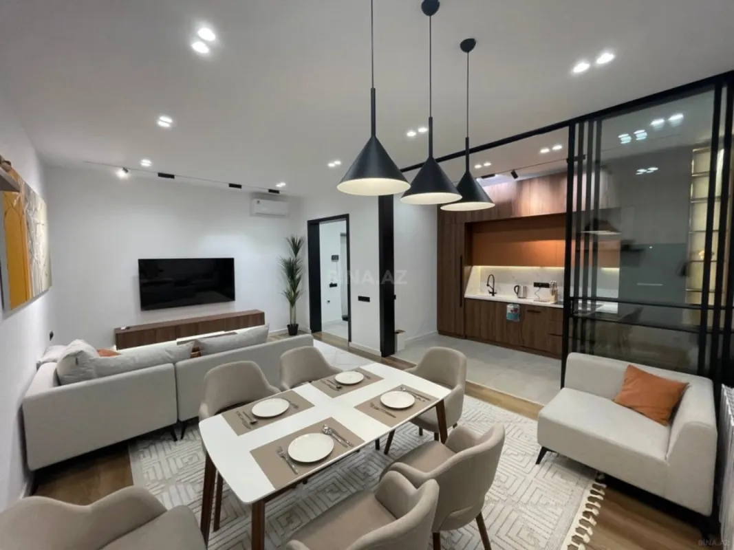 Kirayə verilir 2 otaqlı mənzil 78 m²