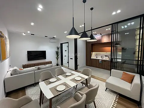 Kirayə verilir 2 otaqlı mənzil 78 m²